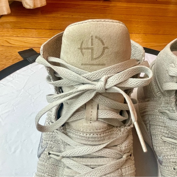 EUC!  Nike Hyperdunk 2017 React Flyknit in pale grey.  Size 11 - Picture 4 of 10